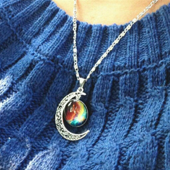 NWOT Silver Crescent Moon Galaxy Necklace