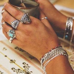 Meet your Posher, Anecia