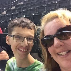 Meet your Posher, Rachel