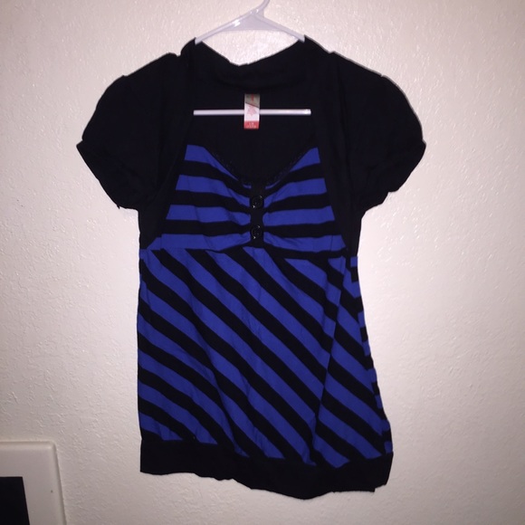 Cute Blue and Black Top