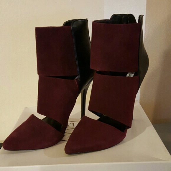 Steve Madden Shoes - SOLD DO NOT BUY Steve Madden heels