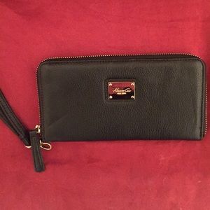 Black Kenneth Cole New York wristlet