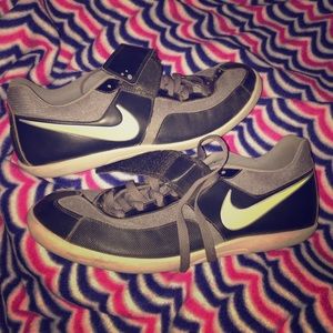 Track Throwing Shoes