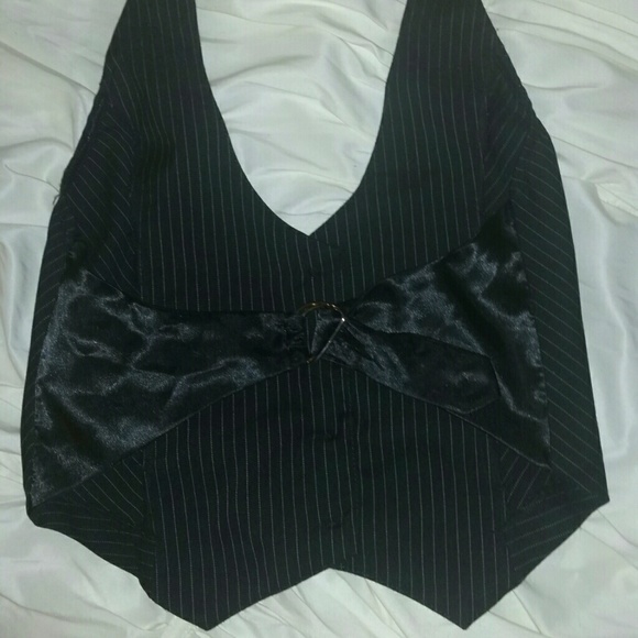 Vest - Picture 2 of 2