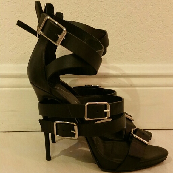 SOLD OUT !! GIUSEPPE ZANOTTI BLACK BUCKLE 8.5 - Picture 1 of 4