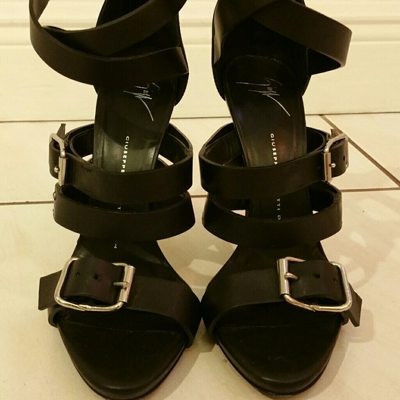 SOLD OUT !! GIUSEPPE ZANOTTI BLACK BUCKLE 8.5 - Picture 3 of 4