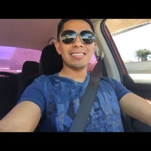 Meet your Posher, Javier