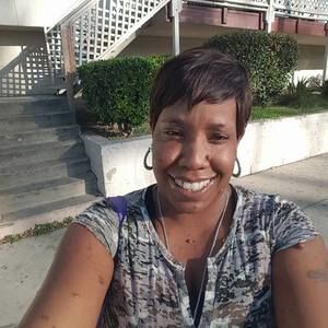 Meet your Posher, Sis avrill