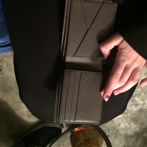 LV men wallet. - Picture 3 of 3