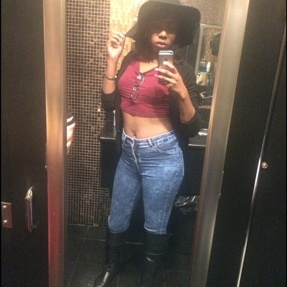 Meet your Posher, Isabella - Picture 3 of 4