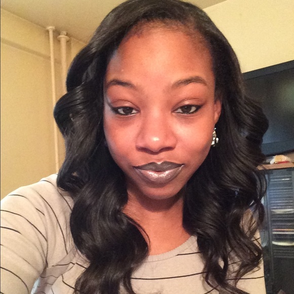 Meet your Posher, Isabella - Picture 4 of 4