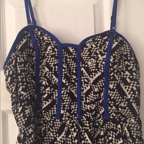 Like new pattern high low dress - Picture 2 of 3