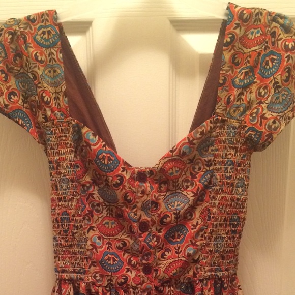 Dress - Picture 4 of 4