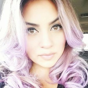 Meet your Posher, Ana