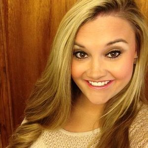 Meet your Posher, Hailey