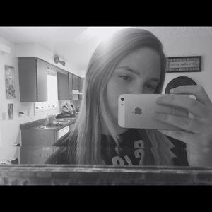 Meet your Posher, Kelsey