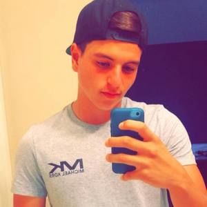 Meet your Posher, Javier