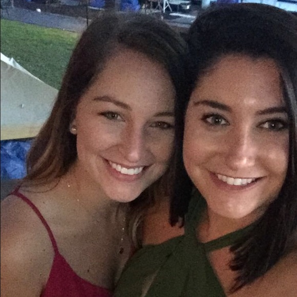 Meet your Posher, Emily