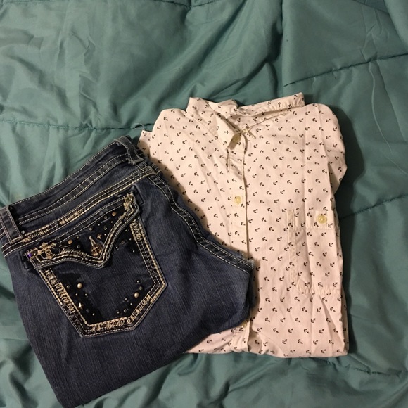 Anchor print button down
