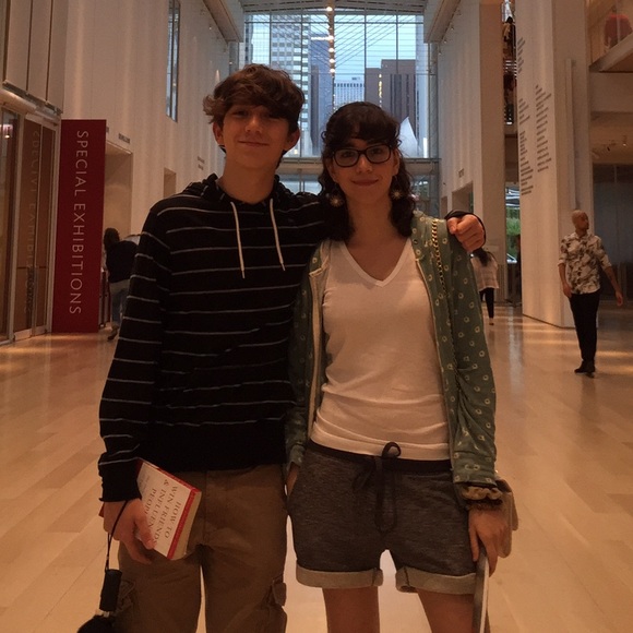 Meet your Posher, Gia - Picture 3 of 4