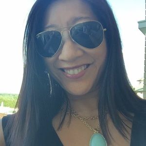 Stella and Dot Sanibel pendant necklace