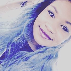 Meet your Posher, Desiree