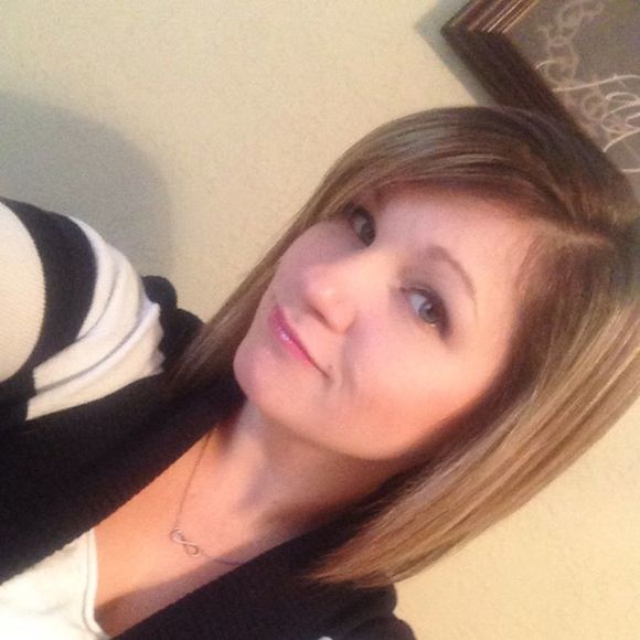 Meet your Posher, Stacie - Picture 1 of 1