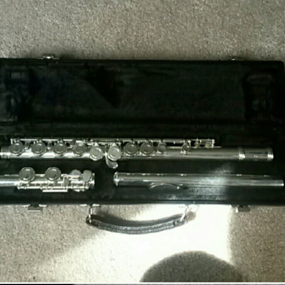 Flute (extra stuff) - Picture 2 of 4