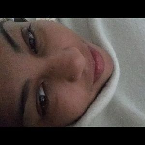 Meet your Posher, Ayana