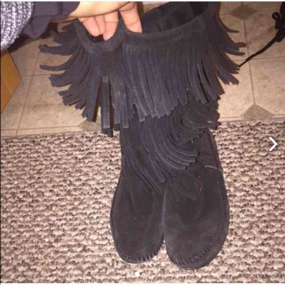 Minnetonka fringe boots