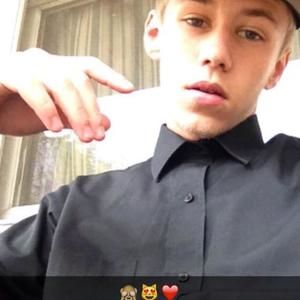 Meet your Posher, Tyler