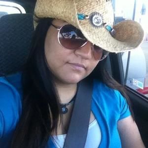 Meet your Posher, Ana