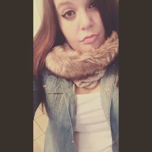 Meet your Posher, Marisa