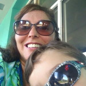 Meet your Posher, Lucia