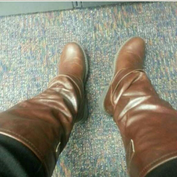Boots - Picture 3 of 3