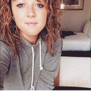 Meet your Posher, Casey