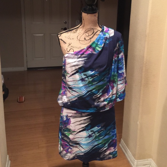 Jessica Simpson Dresses & Skirts - Off shoulder dress