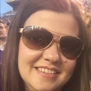 Meet your Posher, Gia