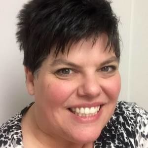 Meet your Posher, Elaine