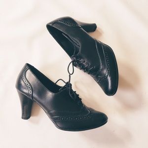 Black Lace Up Oxford Heels
