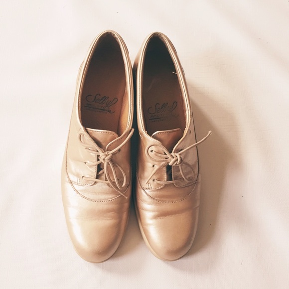 Vintage Gold Sneakers