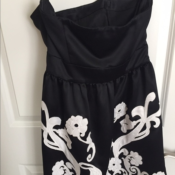 Black and white patterned dress