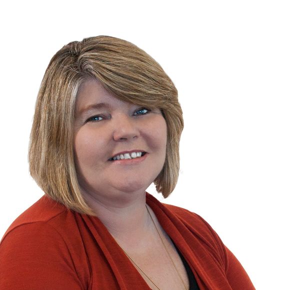 Meet your Posher, Lucy loy