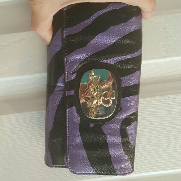 Kathy Van Zeeland Wallet - Picture 1 of 3