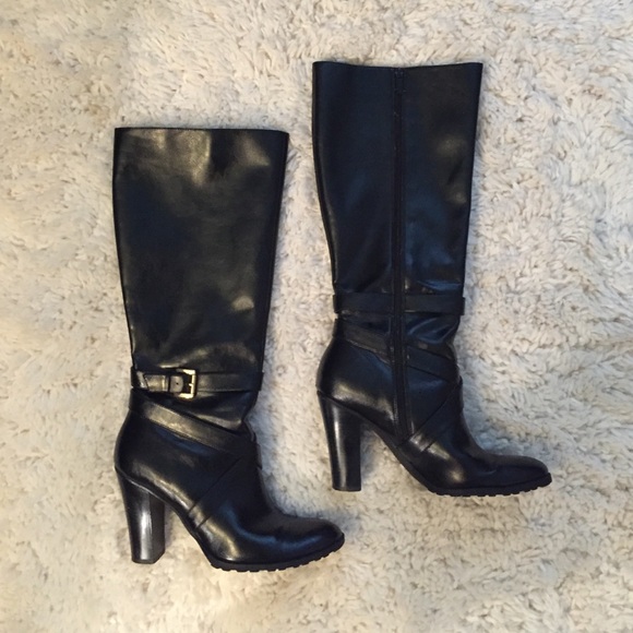 Black boots size 9.5