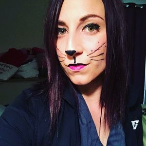 Meet your Posher, Lea