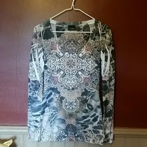 Beautiful DAY TRIP blinged out l/s tee!