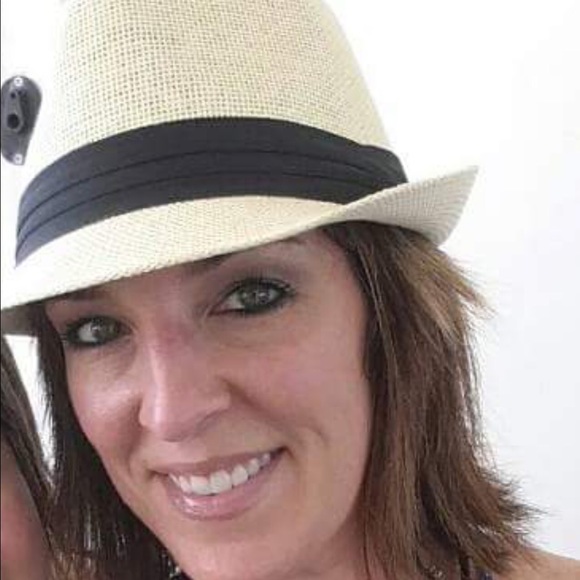 Meet your seller!! 🤗