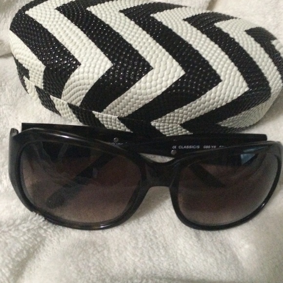 Juicy Couture "juicy revolution" sunglasses