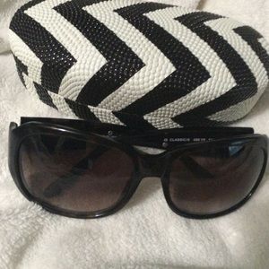 Juicy Couture "juicy revolution" sunglasses